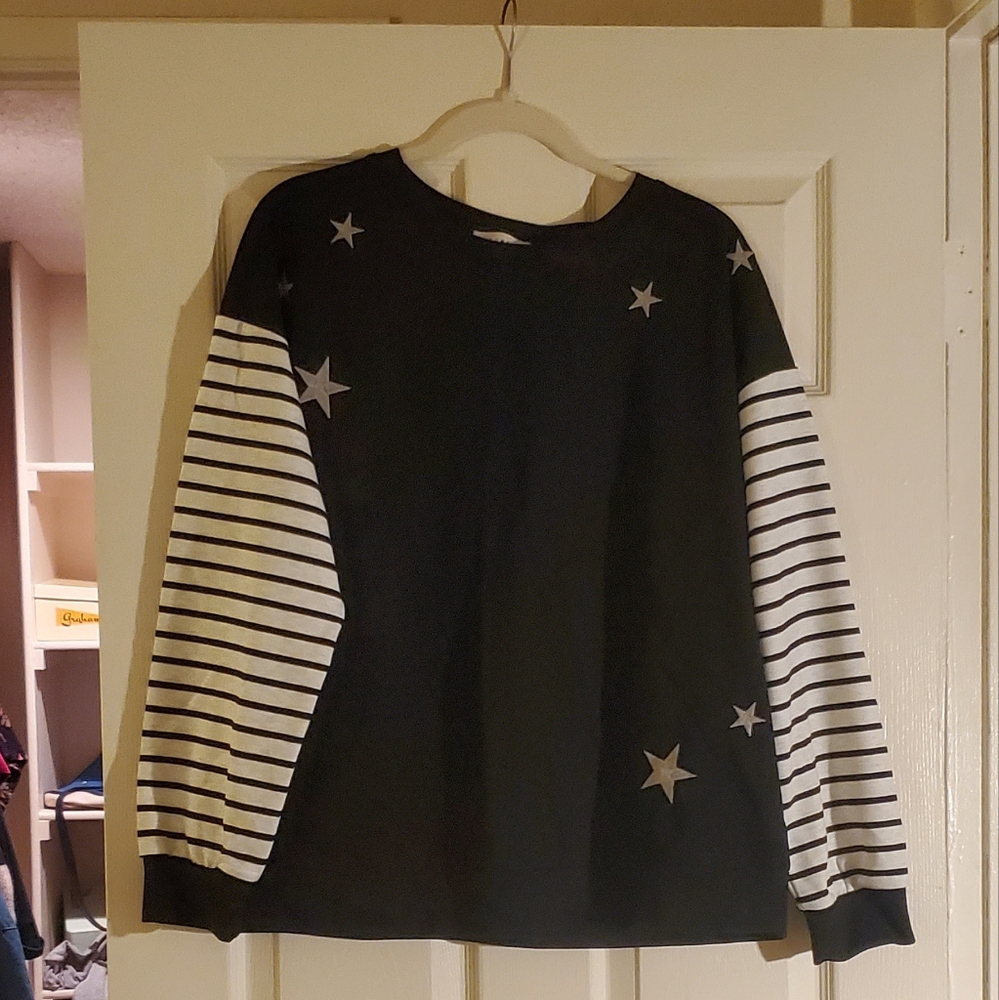 Promesa: Black + White Striped Sweater